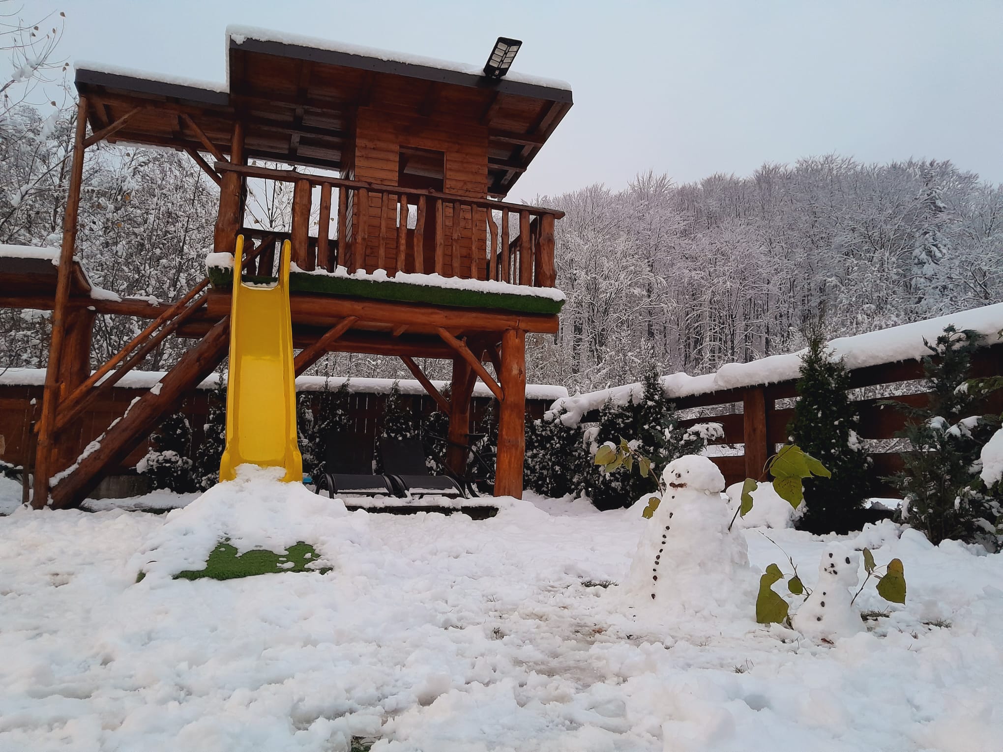 cabana-de-inchiriat-loc-de-joaca
